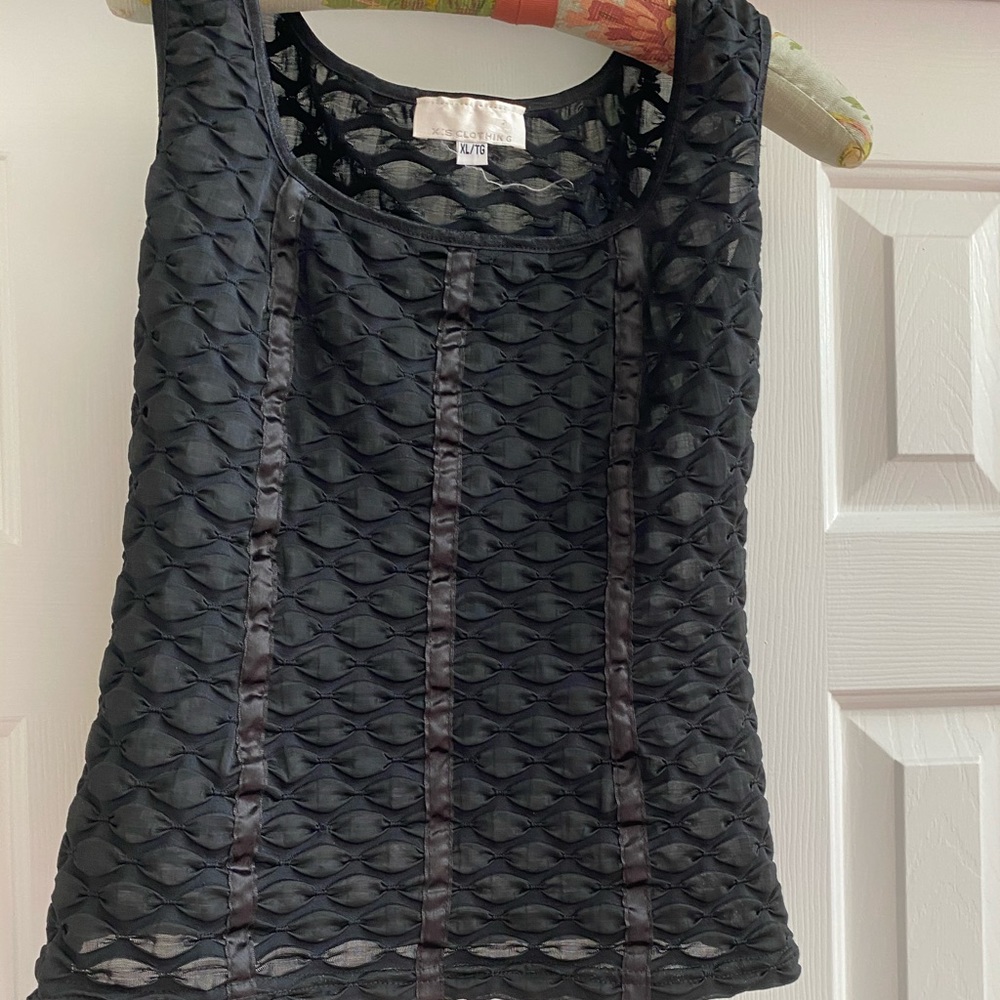 Sleeveless top